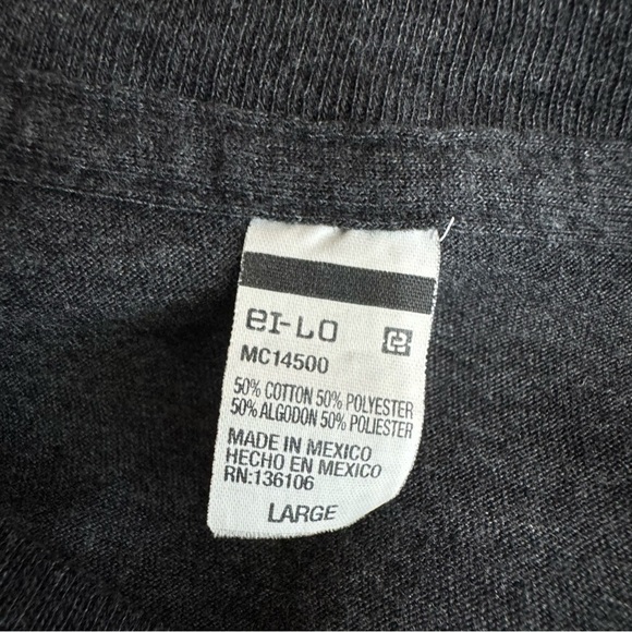 Four Queens Hotel & Casino Las Vegas Men’s Dark Heather Gray Short Sleeve Tee - Picture 5 of 6